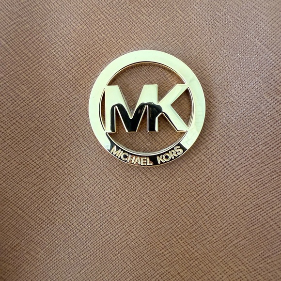 Michael Kors Tan Leather Shoulder Bag with Gold Accents - Picture 4 of 5